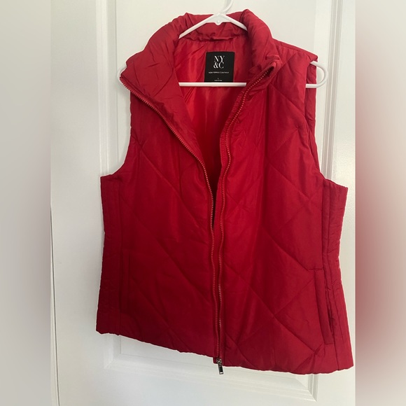 NY & Co Red Puffer Jacket - Picture 2 of 6